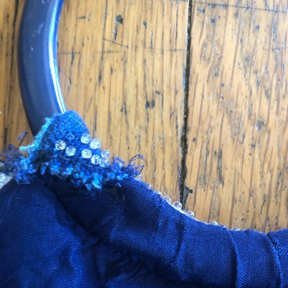 70s Vintage Beaded Bucket Bag w Round Lucite Handles - Picture 6 of 10